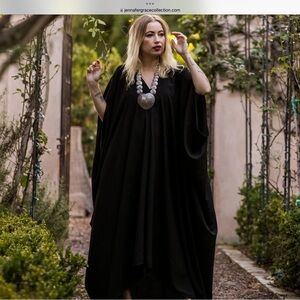 Jennifer Grace Onyx Caftan One Size NWOT
